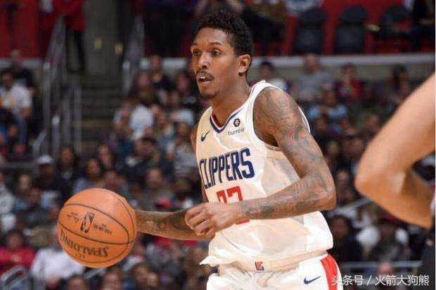 火箭队客场状态很一般（火箭客场112-115负快船，保罗禁赛影响初现，哈登31+14无力回天）