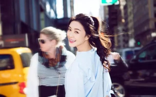 蒋雯丽：不怕年纪大，害怕被打扮得年轻。