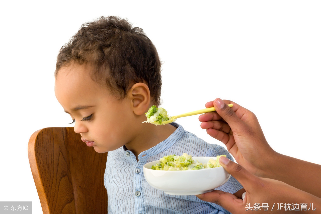 宝宝有这4个表现，说明积食了，妈妈们别大意