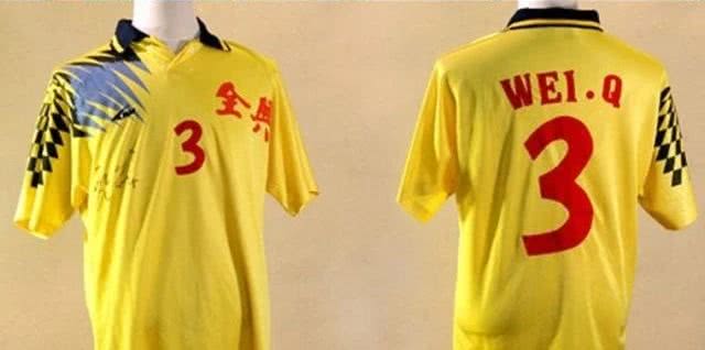 nba球衣背后为什么是姓氏（为什么球衣上面一定要印球员名字？）