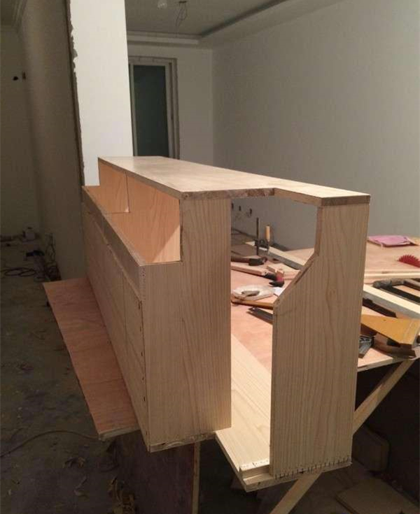 定制衣柜交给装修公司还是外包给专业品牌？六个角度对比就知结果