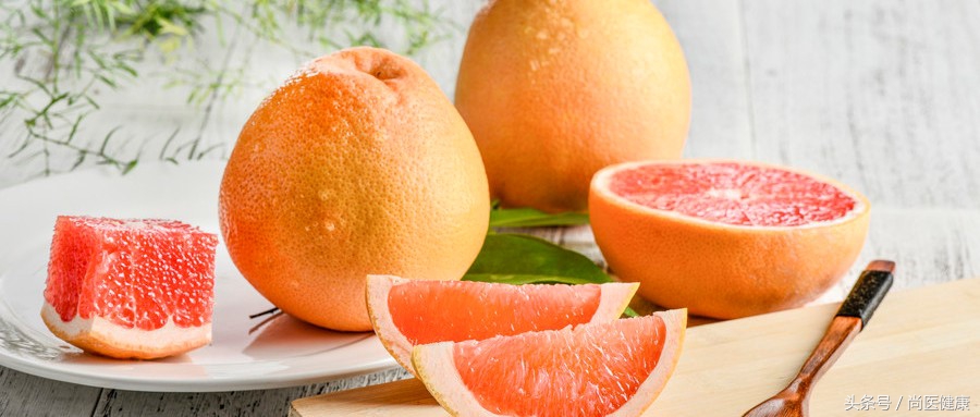柚子是秋冬养生良品，清火且预防疾病，但吃柚子的禁忌你知道吗？
