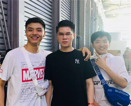 虎牙主播毒纪停播一个月,换头重做归来帅到不认识