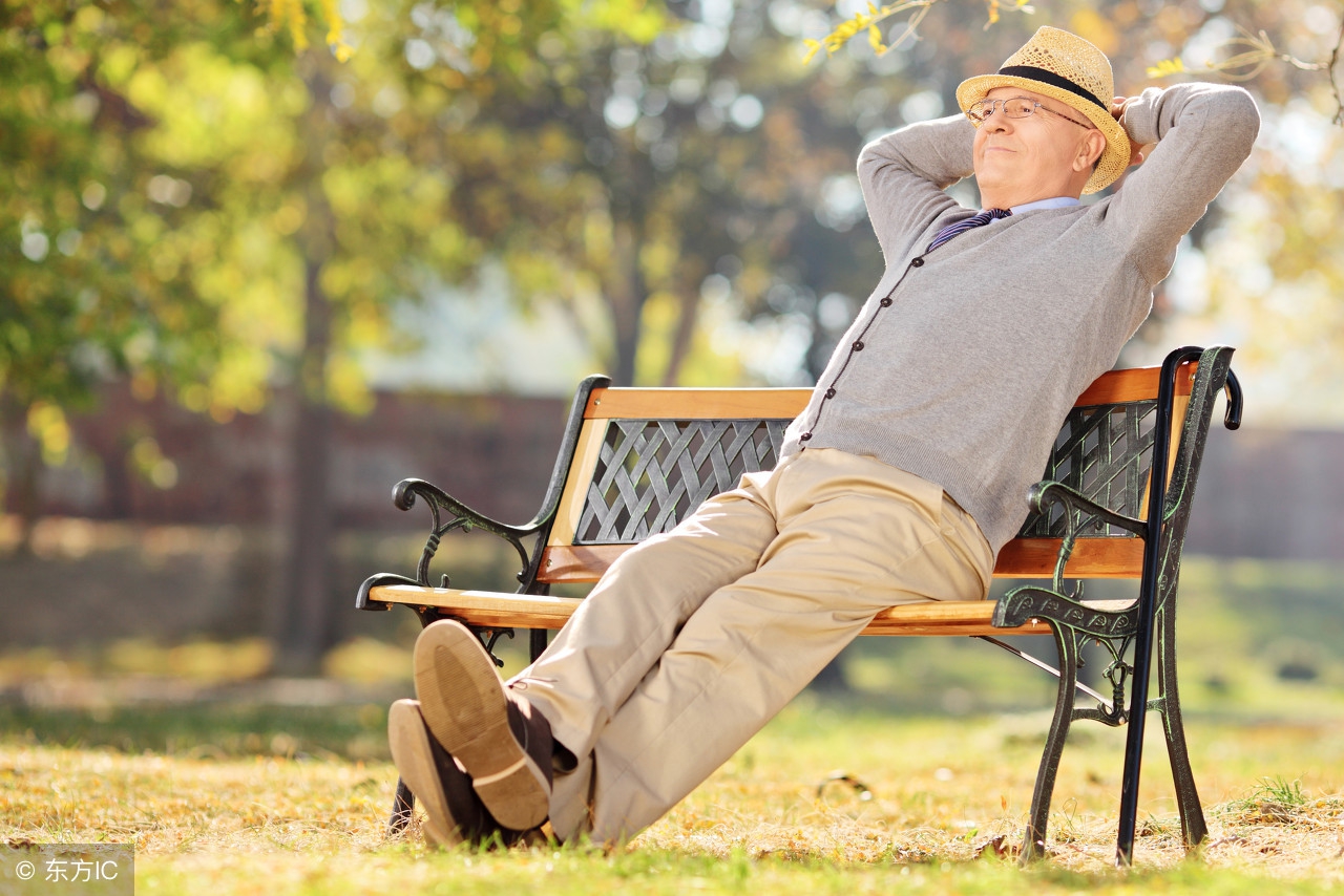 美国养老金制度（美国人退休后能拿到多少养老金）