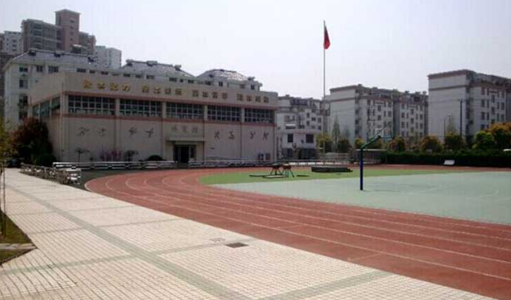 我国“名声大噪”的3所高中，2020文理状元尽收入囊中，太牛