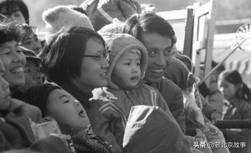 在北京，我们为什么不去逛庙会！
