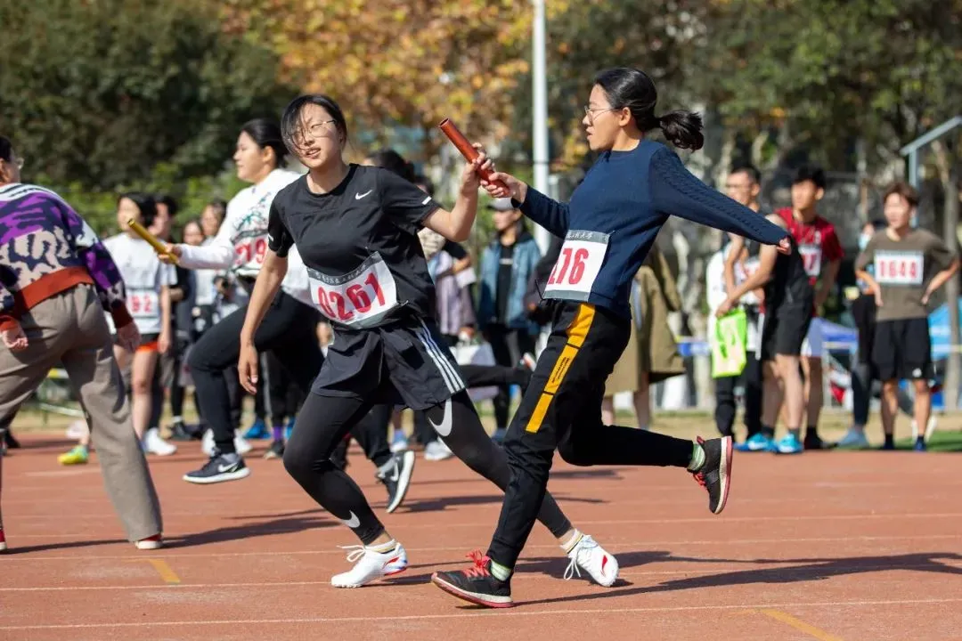 江苏高校智能豪华宿舍上热搜，夏有空调冬有暖气！网友：南方也供暖，慕了！