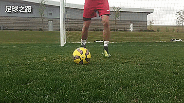 足球运动员训练计划（29个足球步法训练以及训练计划）