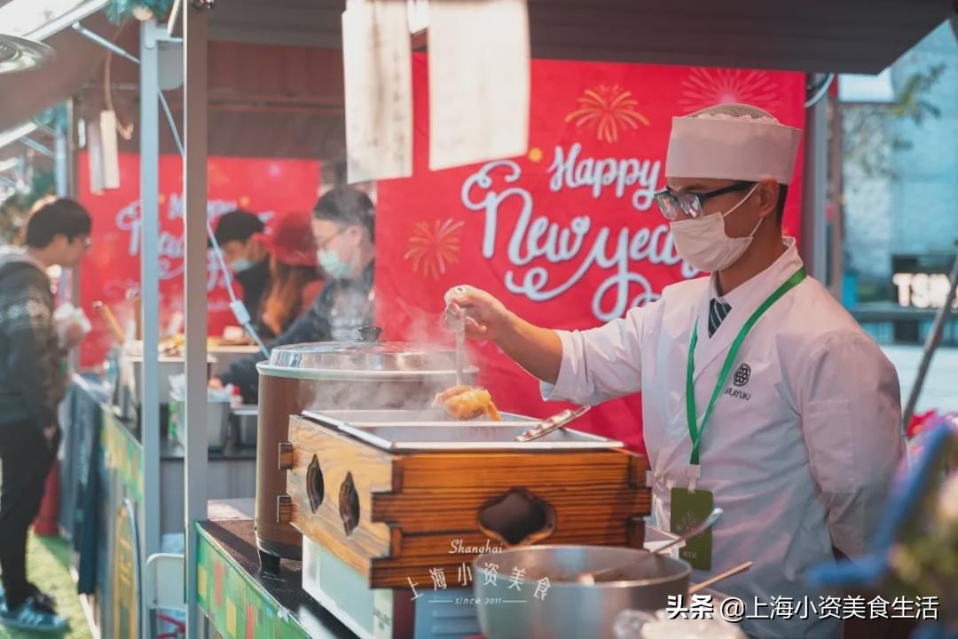 逛圣诞集市(欧洲圣诞集市闪现外滩，不排队打卡100 网红美食)