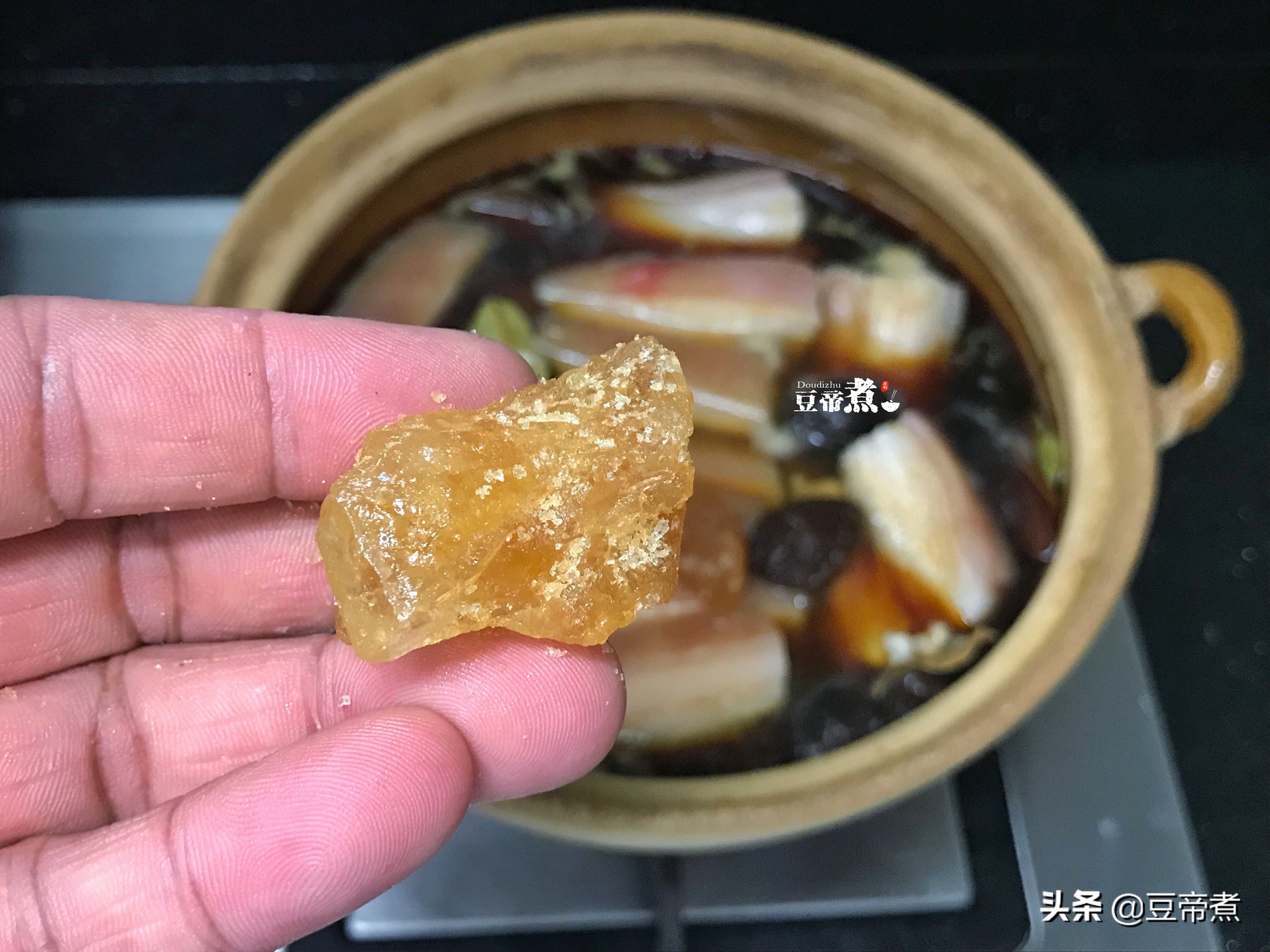 红烧肉卤肉怎么做才好吃，不妨试试我的做法，能让你多吃一碗饭
