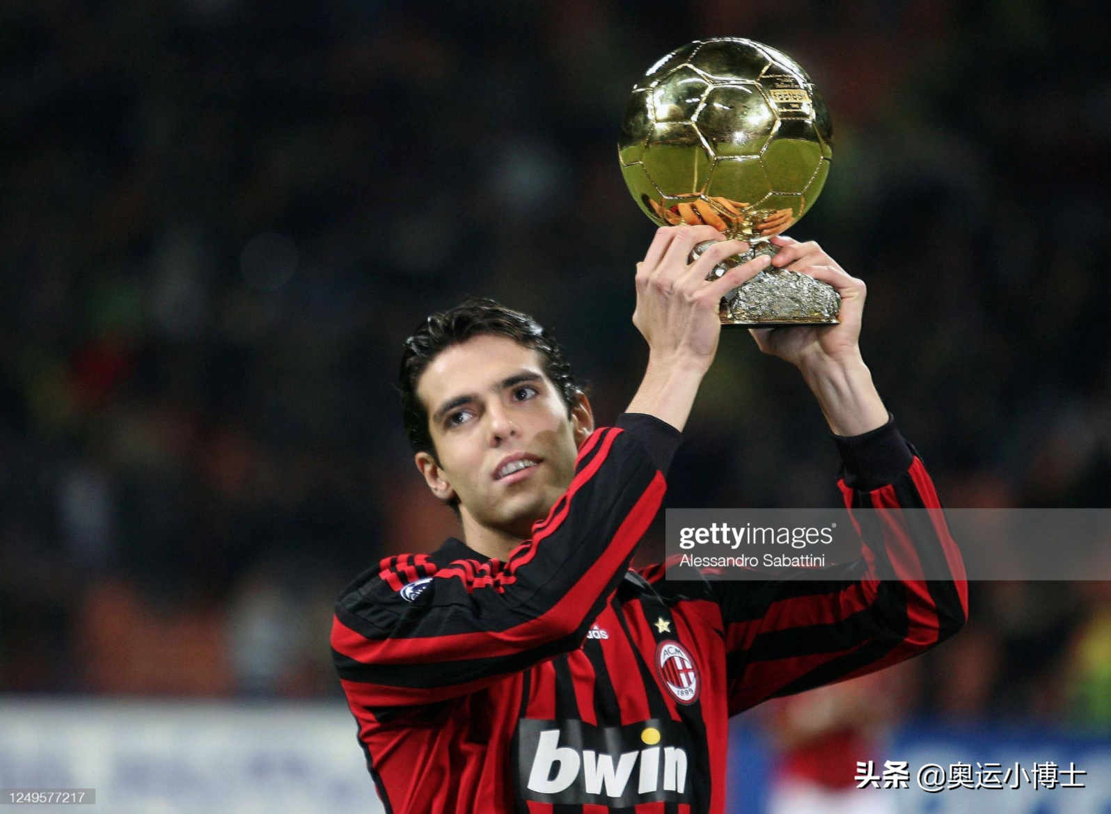 无法拒绝和小罗卡卡一起踢球(金球奖传奇41:五星巴西的"欧化"精英