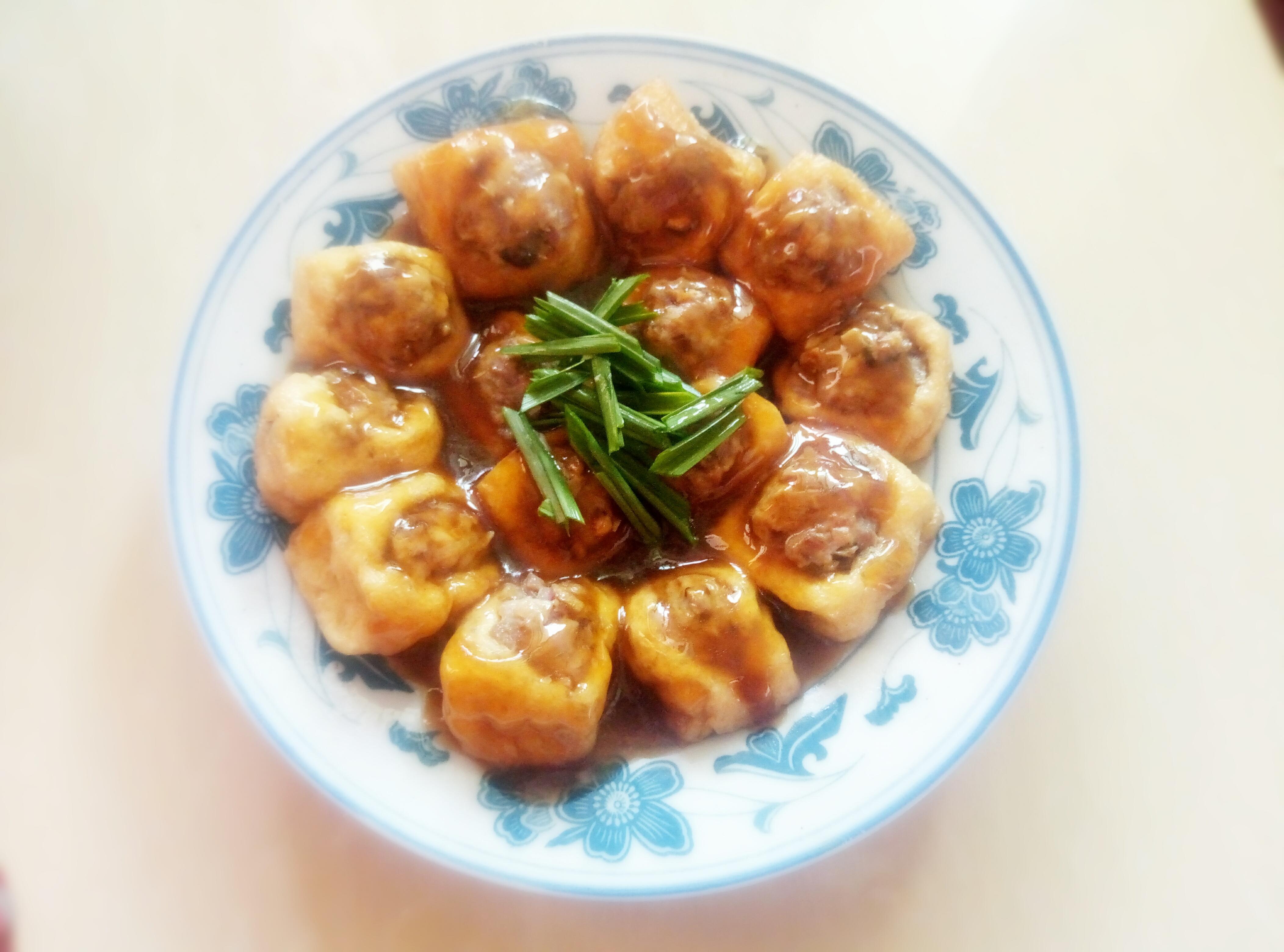 用这个方法做肉酿豆腐泡,多汁咸香,还下饭,有它一顿能吃两碗饭