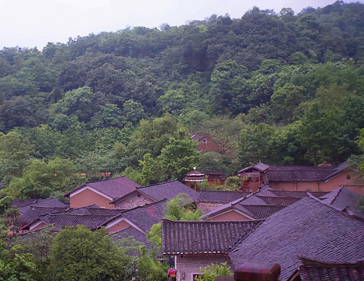 没开空调盖毛毯，门票免费人却少，湖北避暑纳凉佳地，少有人发现