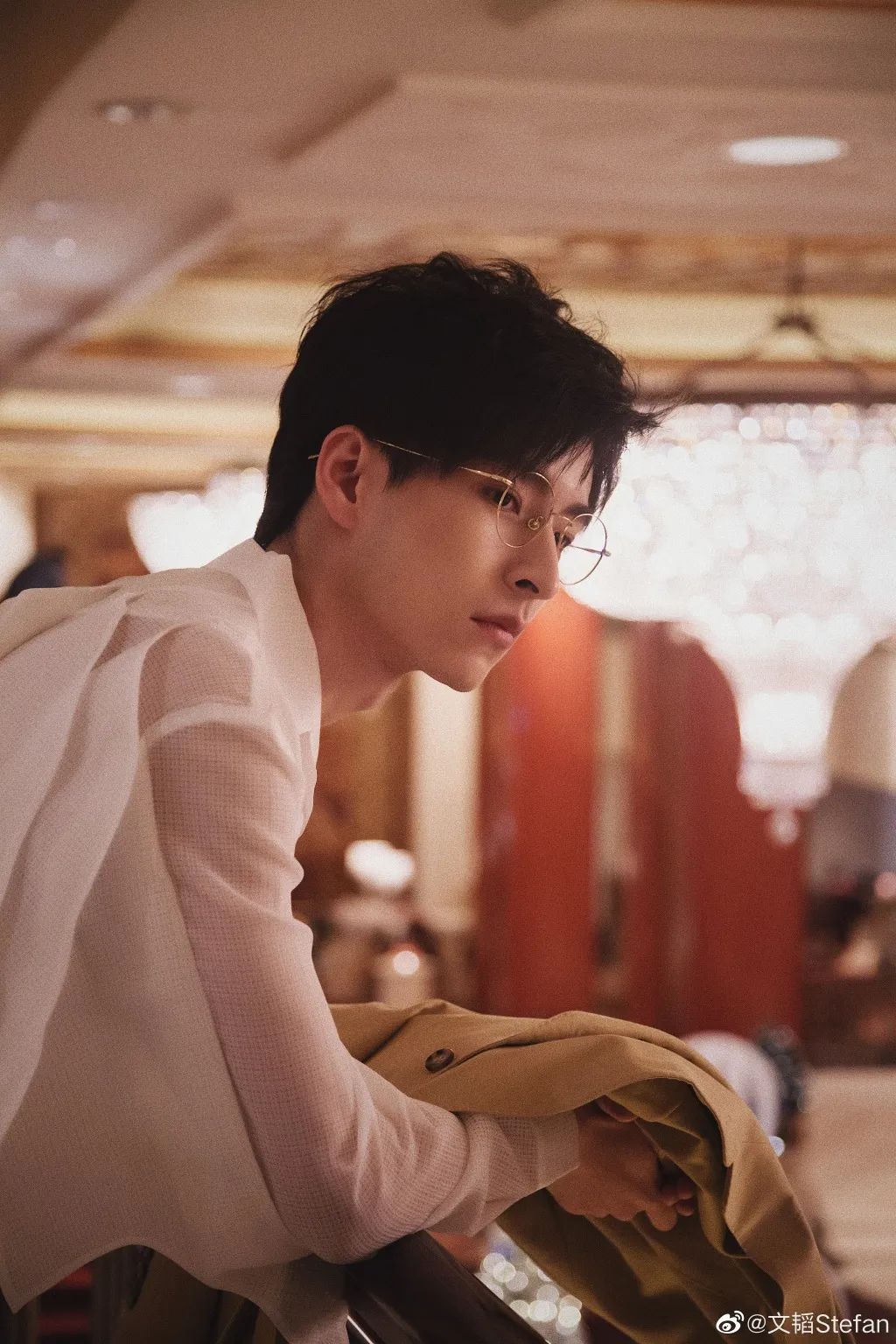 "小杨洋"高颜值北大女友曝光,全网炸了:现实版肖奈x贝薇薇?