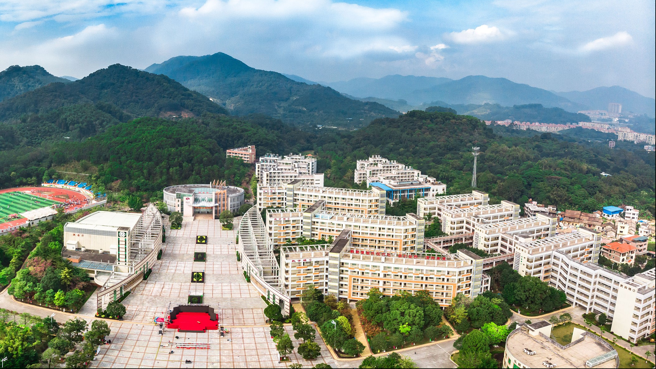 多多大学（大学社团）