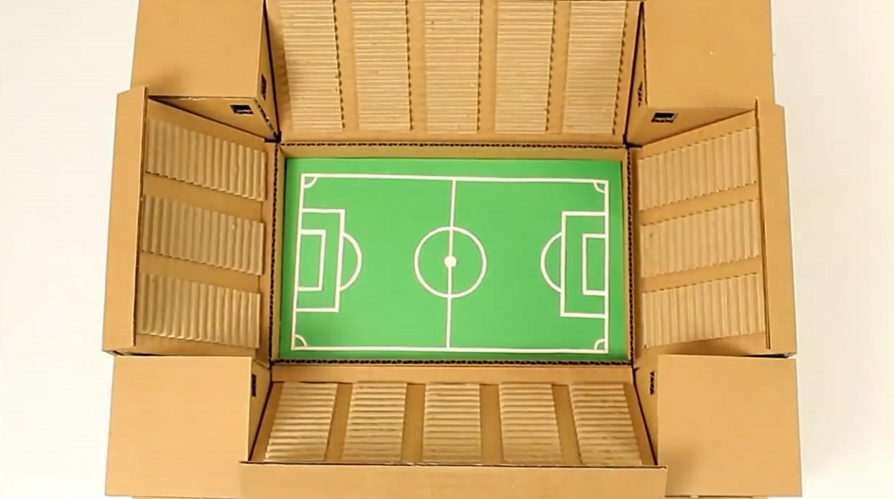 足球场怎么做(创意纸板系列,带你学习如何制作漂亮的足球场模型,非常