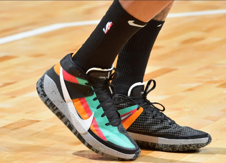 nba穿李宁鞋的球员有哪些（NBA球员上脚：詹姆斯2双签名鞋，巴特勒穿李宁驭帅14？）