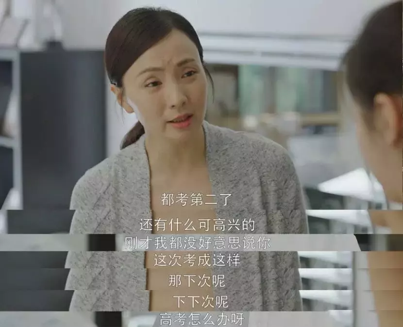 男孩高考635分，下跪感谢妈妈：孩子学会感恩究竟有多重要？