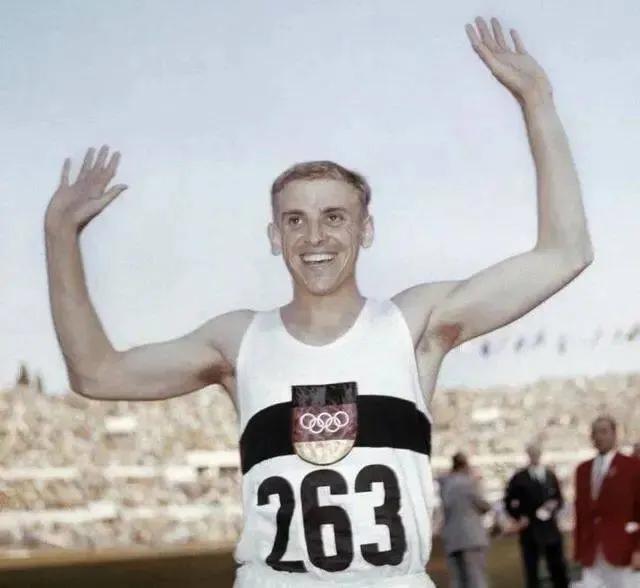 上奥运会100米需要多久（从11秒8到9秒58：人类百米极限进化史）