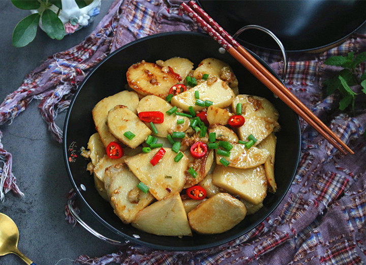 冬天我家常吃这菜，香甜软糯，饱腹感强，吃一个顶3大碗米饭