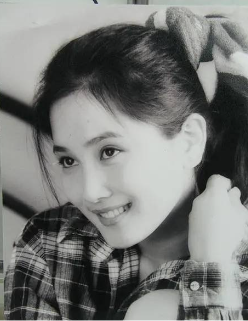 演员沈蓉图片(两任前妻70后) - 赤虎壹号