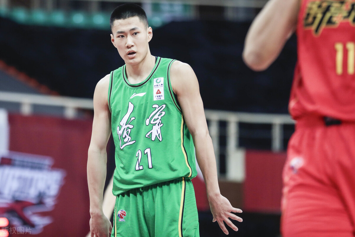 吴昌泽手掌骨折(辽宁新星吴昌泽左手掌骨骨折 预计休养32周下赛季何时