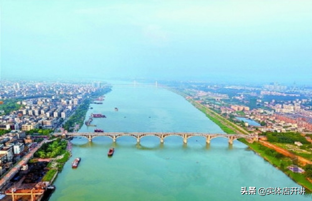 祖籍湘潭，货船商的儿子，大四父母给他24万：你所不知道的刘强东