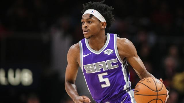 nba哪些是左撇子（现役NBA球员里最强的五大左撇子）-趣拿体育