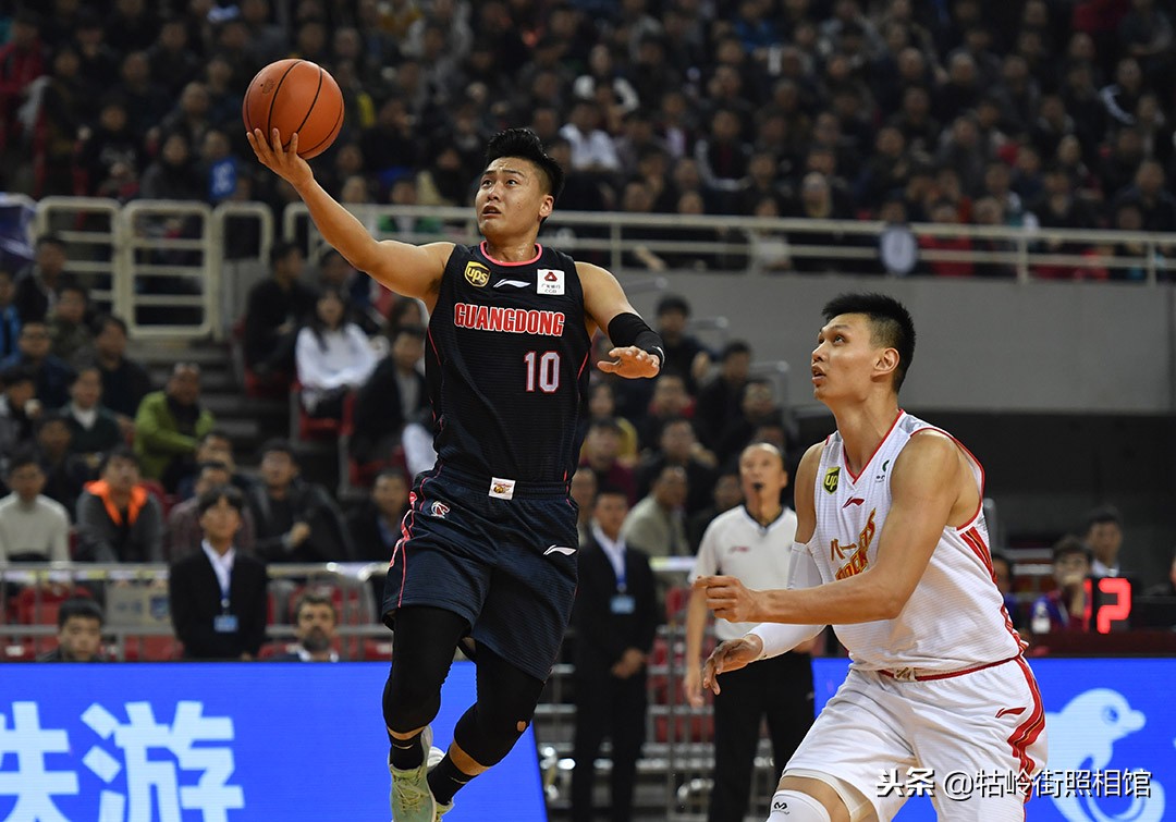 CBA八一主场小负广东 任骏飞砍下33分 付豪笑称本月“业绩”不错