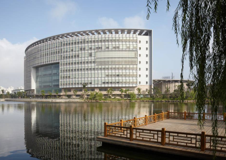 江苏这所大学“太低调”，明明是211高校，却常被误认是野鸡大学