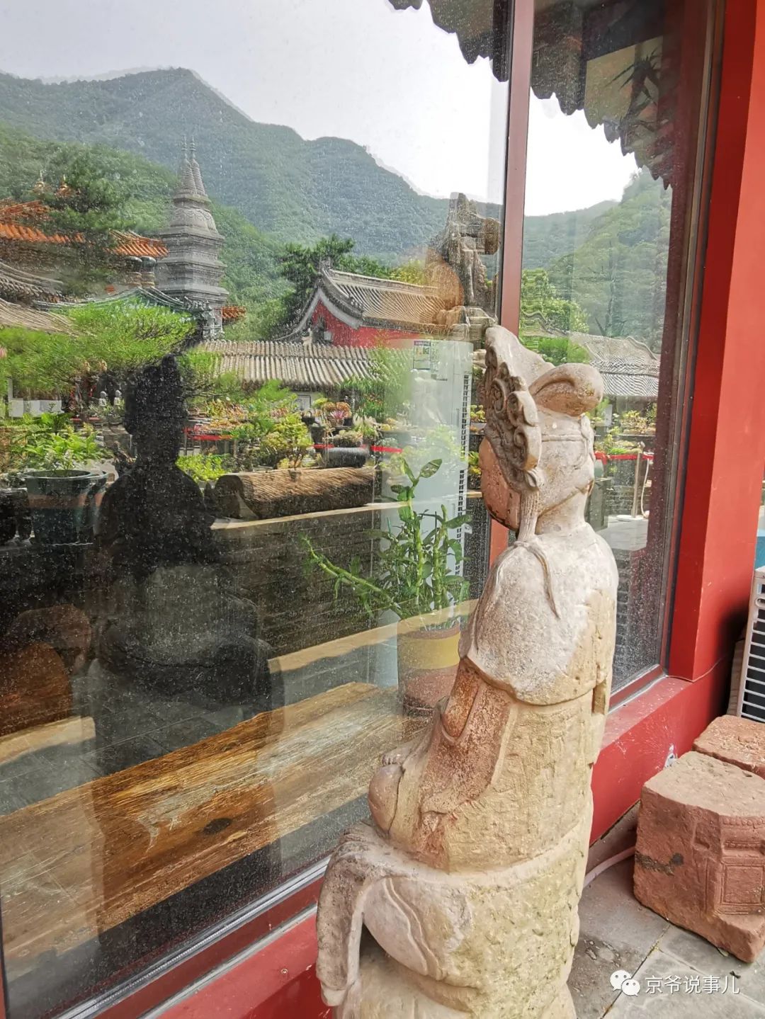 造型夸张,佛像诡异的千年古寺——白瀑寺