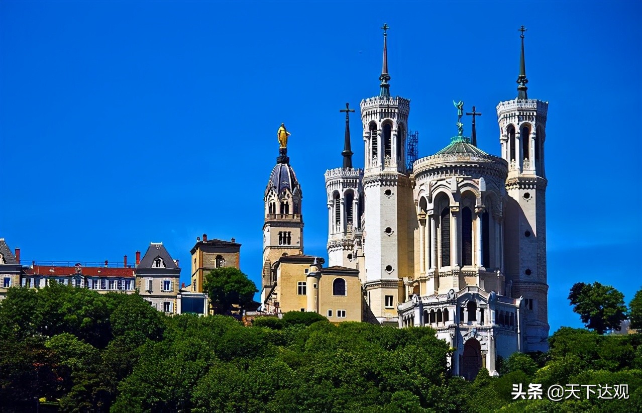 巴黎高等商学院｜欧洲最著名的商学院之一，是世界商业领袖的摇篮