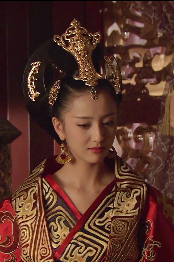 美女漏肩的衣服图片(10位古装美人露肩古装,佟丽娅杨雪惊艳,赵露思