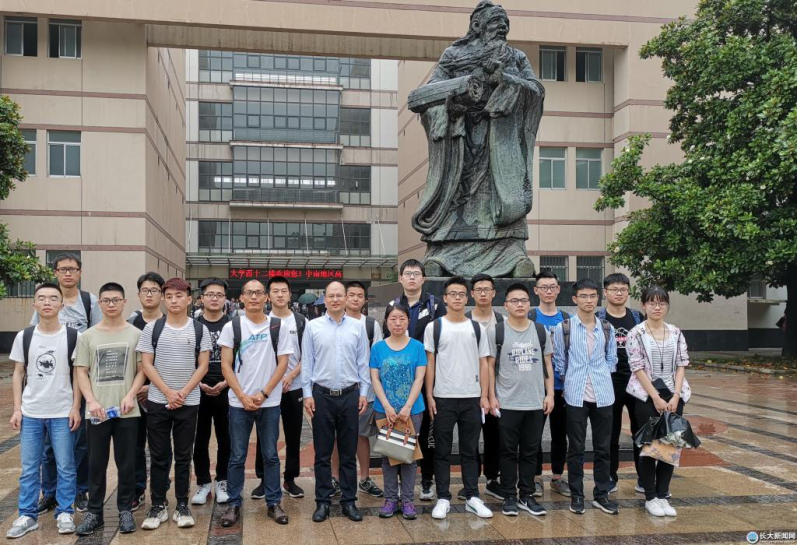 前列！接连捧回国家级、省部级2642项大奖，湖北这所大学实力爆棚