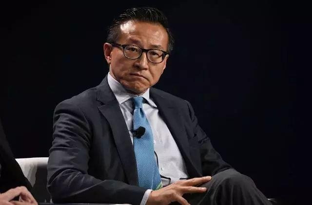 為什么沙發(fā)上不能看nba（姚明很生氣，肖華再發(fā)聲，但偷換概念小伎倆，雙重標(biāo)準(zhǔn)太虛偽）