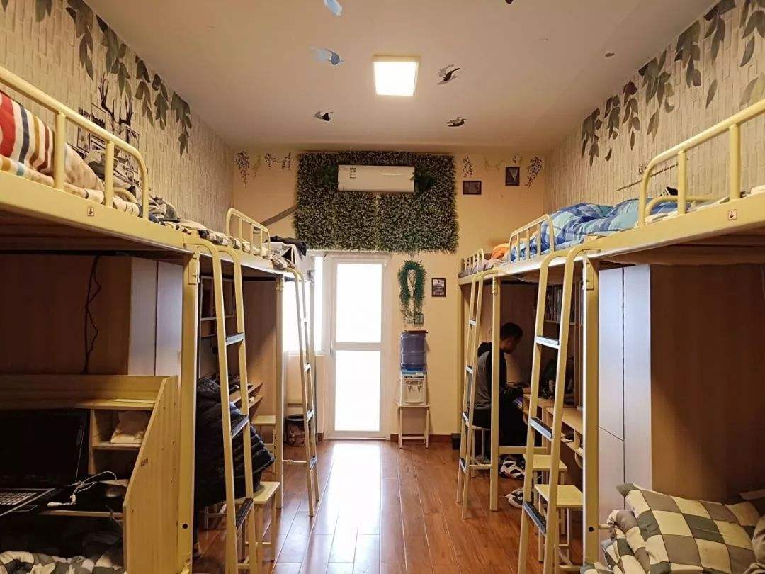 进入大学一个月了，感觉怎么样？我来告诉你