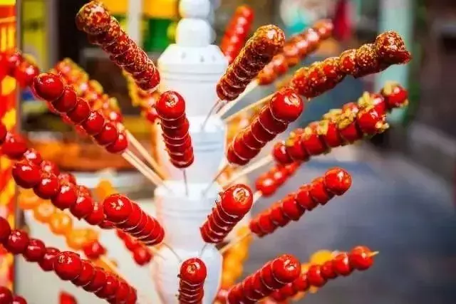 秦皇岛今年最大灯会即将隆重亮相！还有铛铛车免费坐~