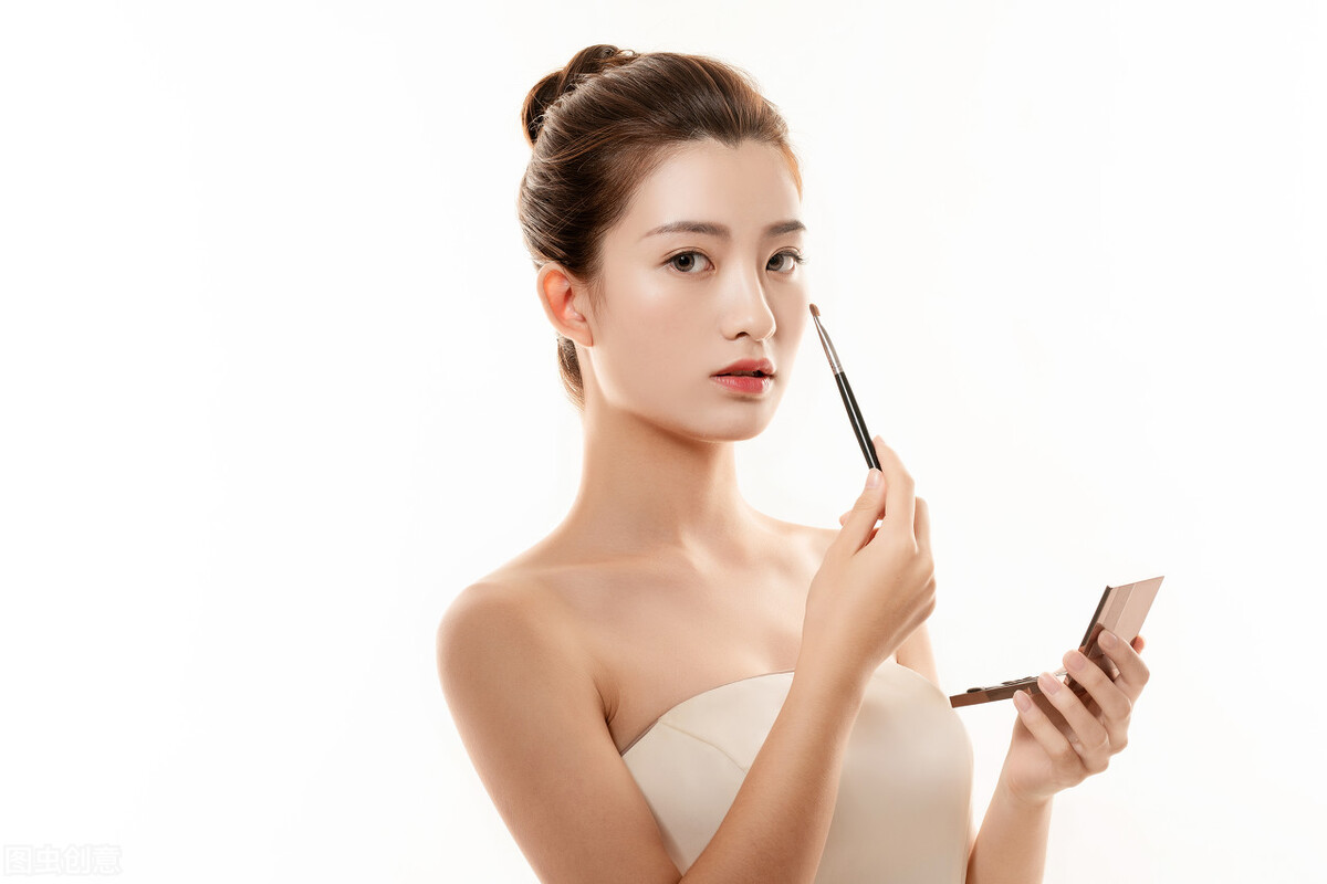 送女生什么礼物好（送女生什么礼物好最有意义）