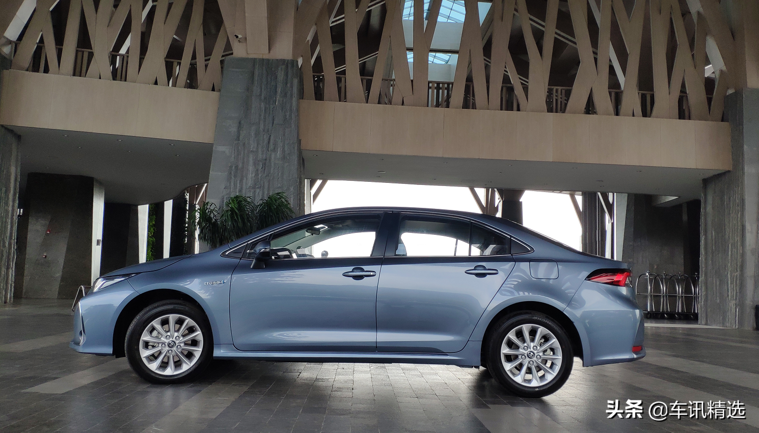 试驾全新卡罗拉 | 全球卖得最好的车到底好不好开？