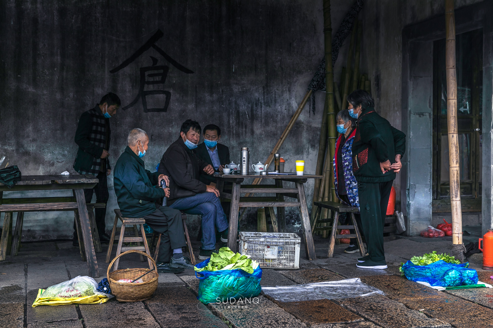 乌镇的似水年华：逛集市喝早茶，在1300年的江南水乡回归慢生活