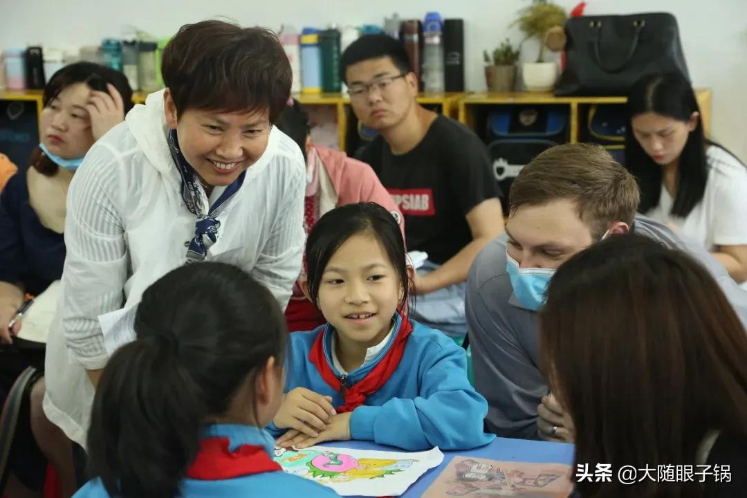 随州市外国语学校：课堂展风采 教研促成长