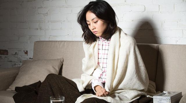 女大学生插足四口之家，发朋友圈秀恩爱被发现，还嚣张挑衅原配