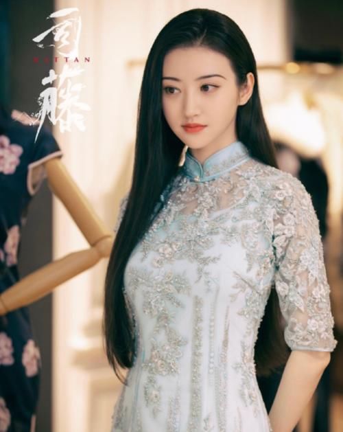 《司藤》里的司藤一句话解开秦放的心结：不要让过去成为你的束缚