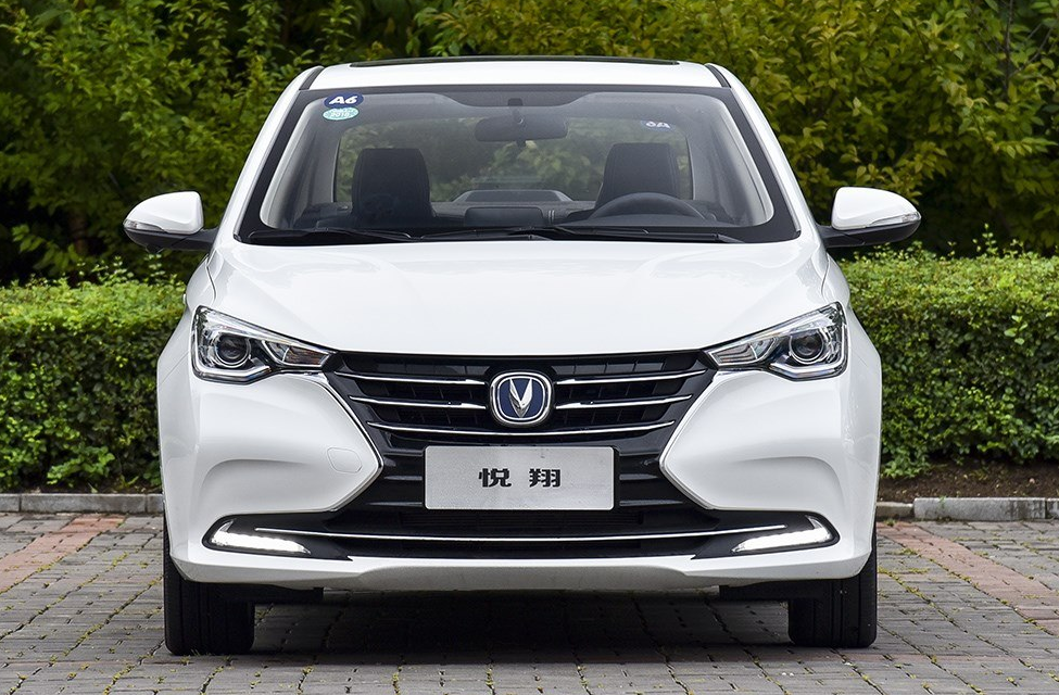 长安再次发力小型车,悦翔起售价不足5万,配置全面升级