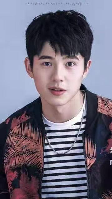 曾想从北舞退学，24岁成百亿明星，刘昊然为什么这么厉害