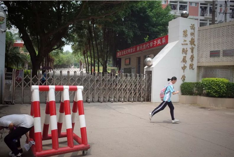 决定我们与恶的距离的，并不是道德高下