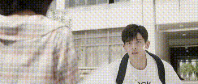 《放学别走》：一集炸学校，第三集太真实，高四生活笑闹间太感人