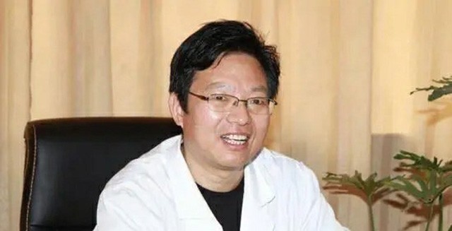 杨永信的“网戒”内幕：自我标榜清苦义行，4年入账8100万