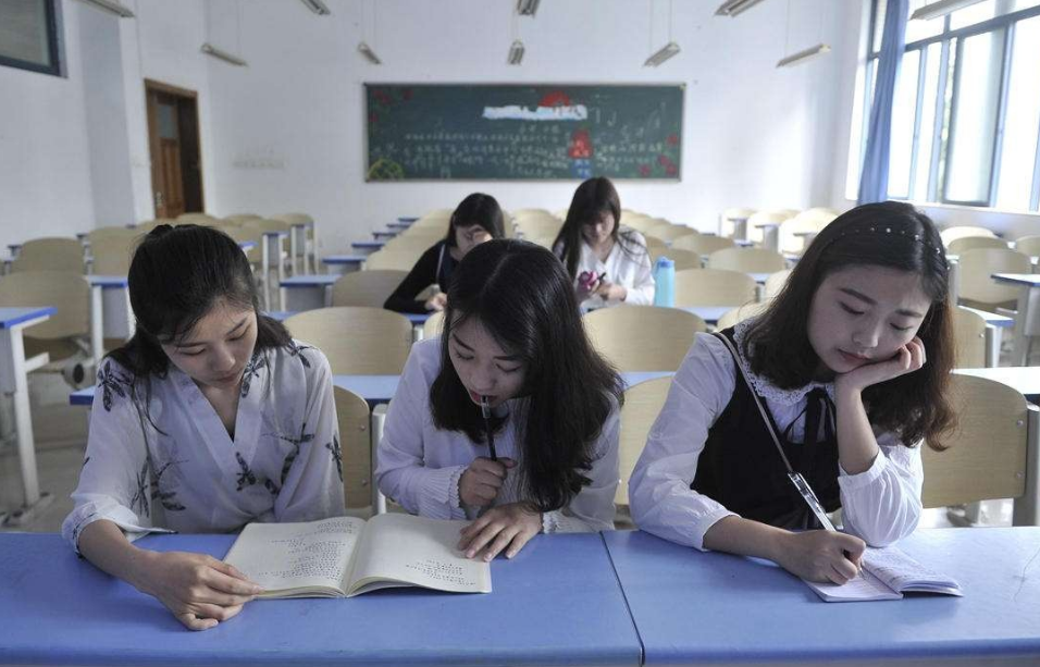 普通高等学校是大专吗（大专是大学吗）