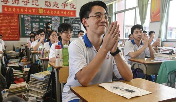 高考后才发现，做普高的鸡头和重点的凤尾截然不同，但愿你没选错